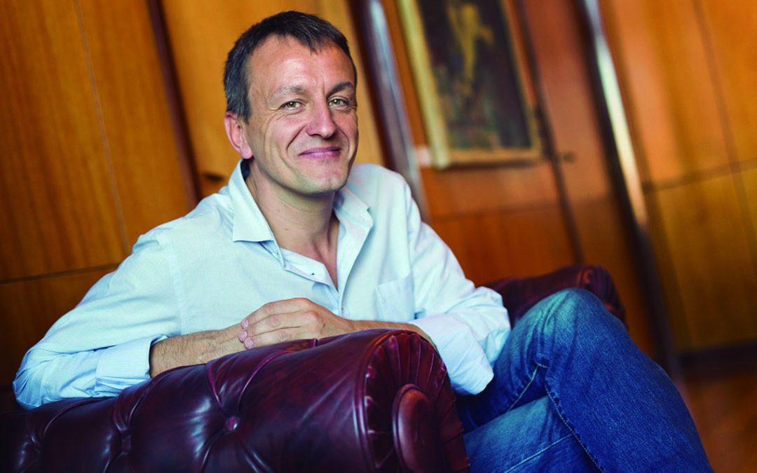 Fernando Rivarés: “Los bares son lugares de vida y de paz”