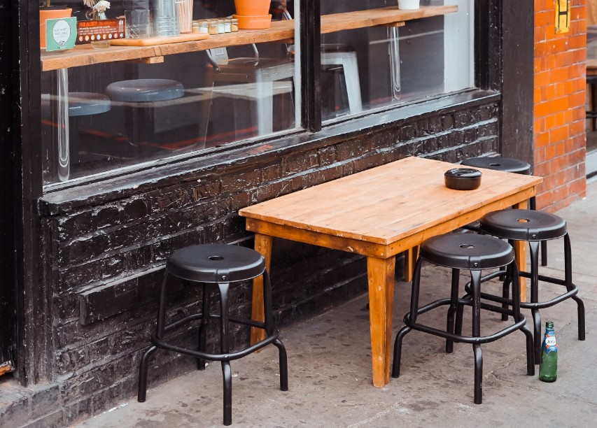 Las ampliaciones de veladores concedidas con motivo del Covid-19 pueden instalarse al 100% en la Fase 2