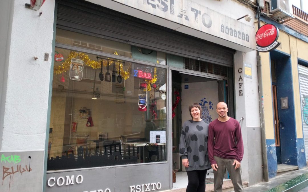 El Arrabal: donde gran parte de lo que pasa, pasa en el bar.