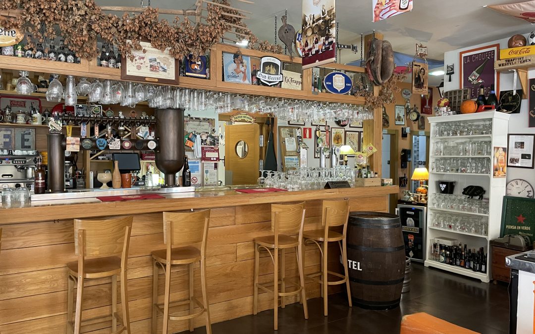 Se traspasa bar en Calle Caminos del Norte, 24