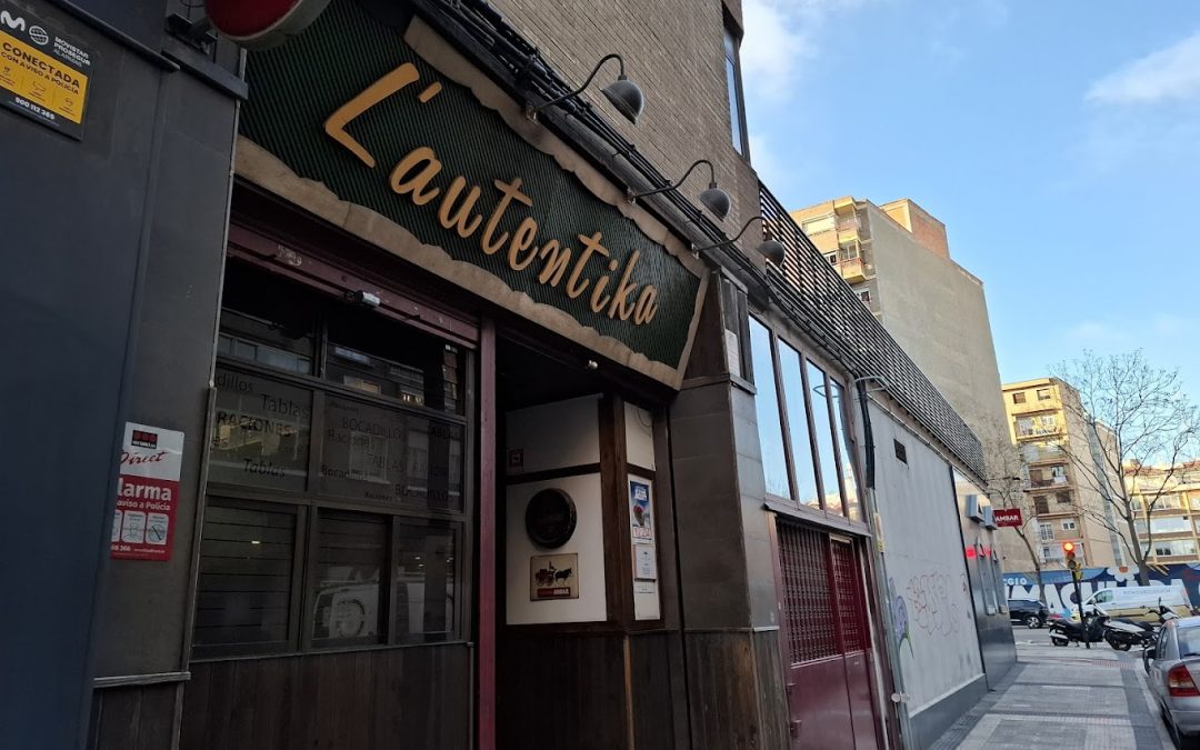 Se traspasa bar en Zaragoza: Alta Taberna L’Auténtika